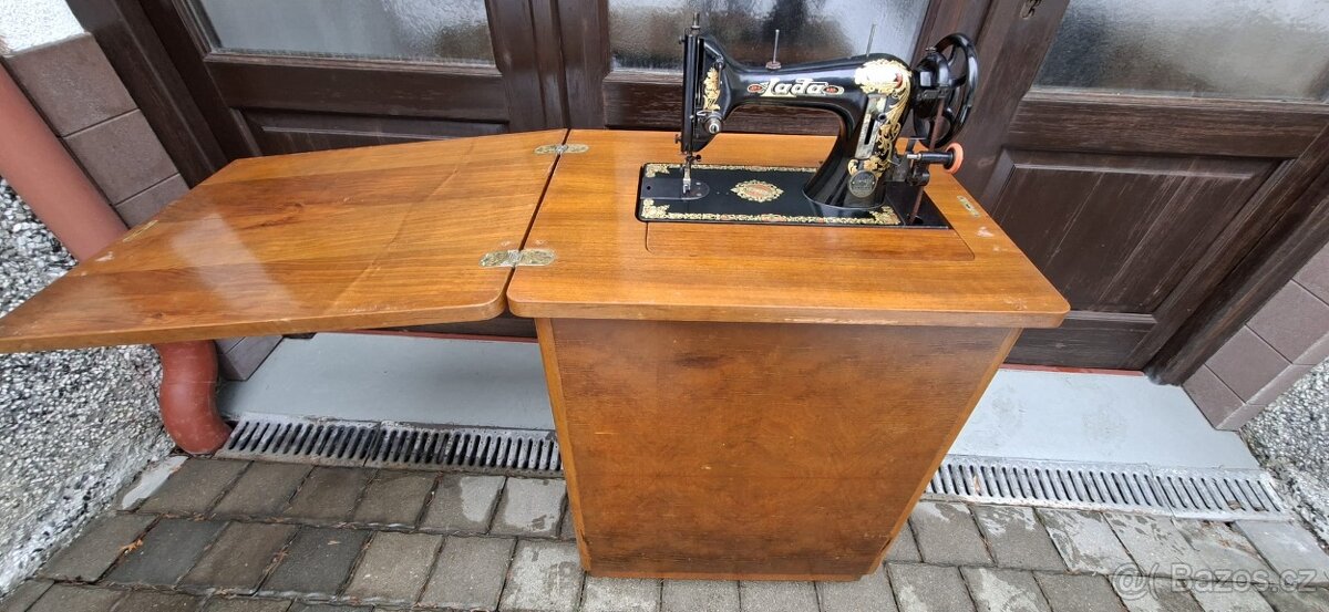 Prodej šicího stroje - 2