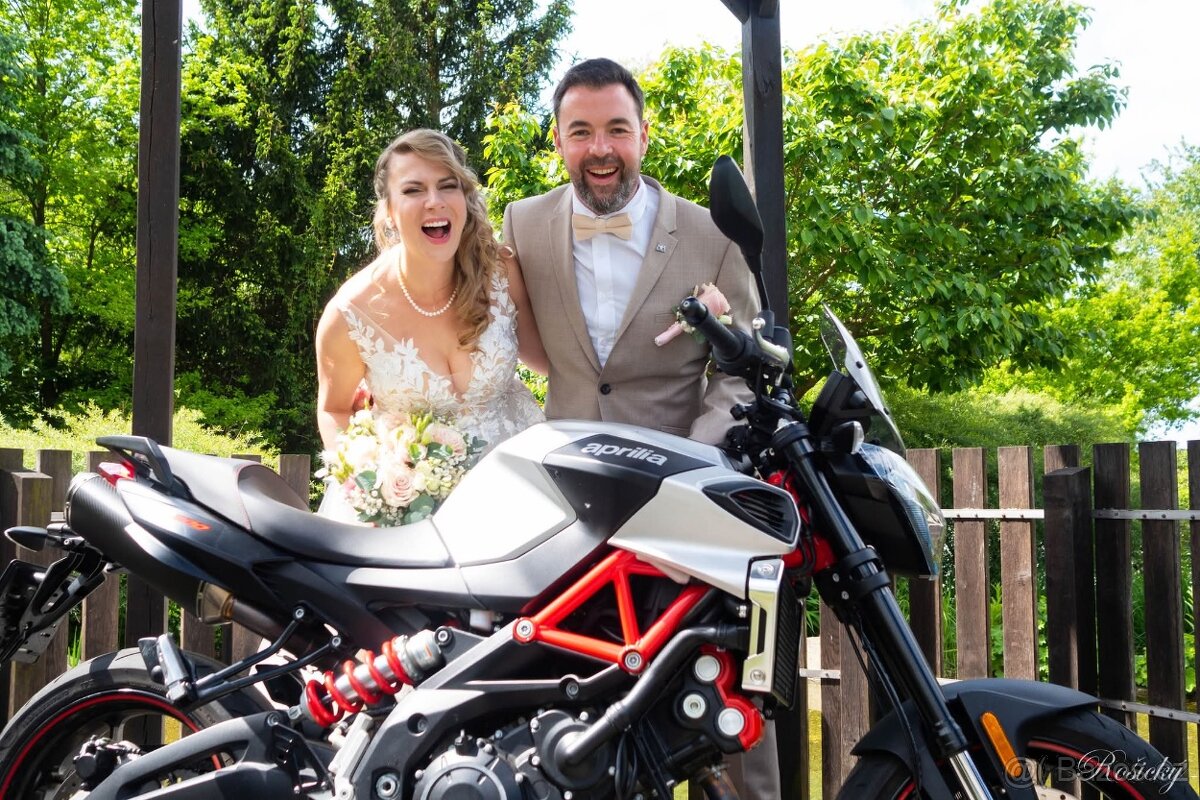 FOCENÍ A VIDEO SVATBY – AKČNĚ −30 % - 2