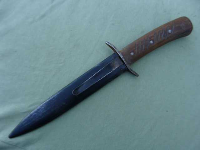 Útočný nůž tzv. boták - 2