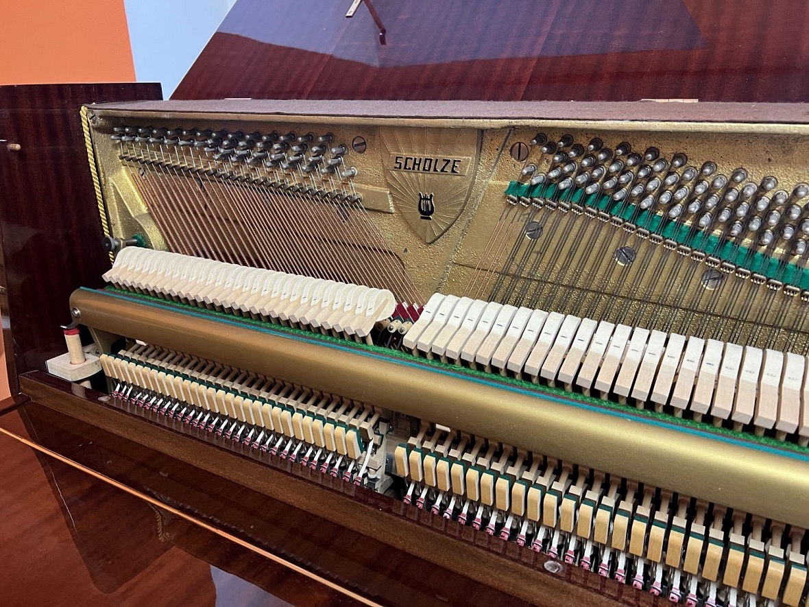 Pianino -klavír Scholze Petrof - 2