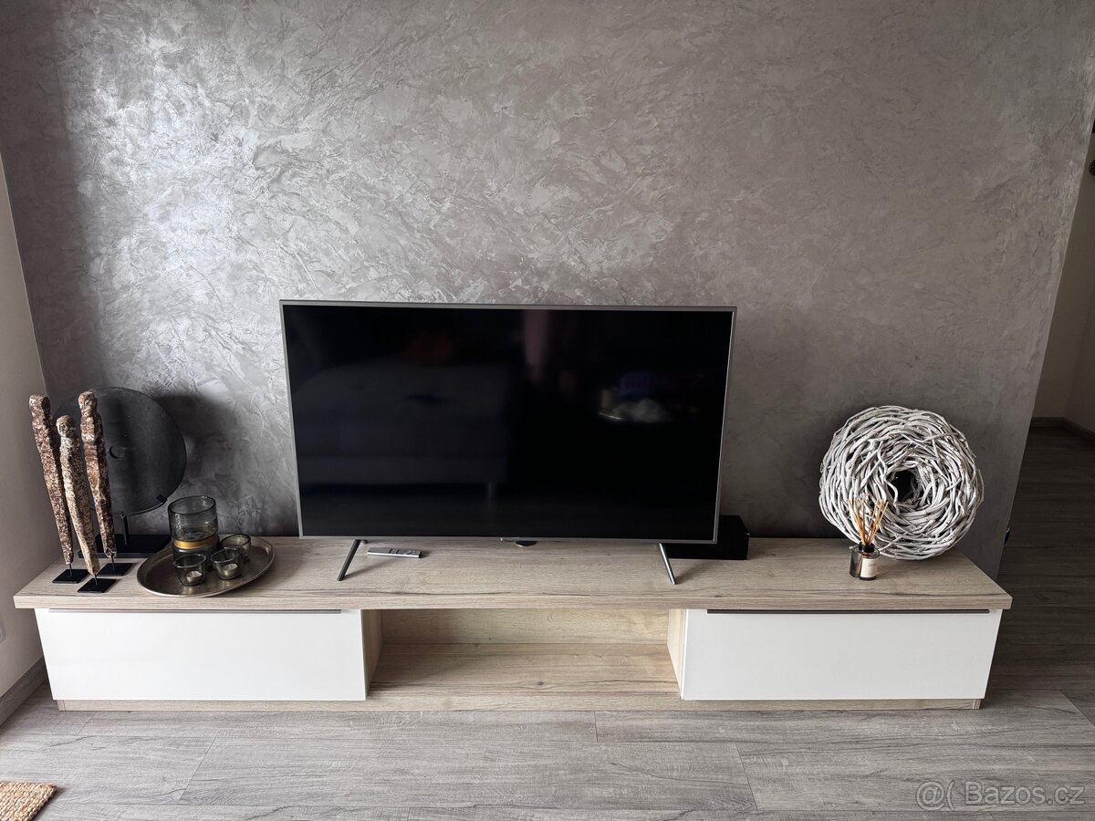 TV stolek – moderní, dřevo + bílá - 2