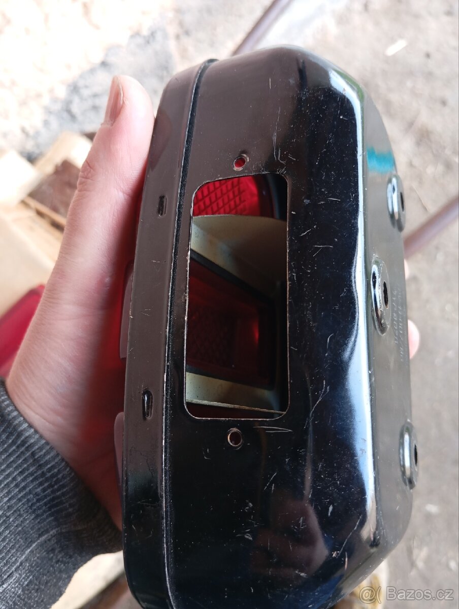 Zadní světlo - 2