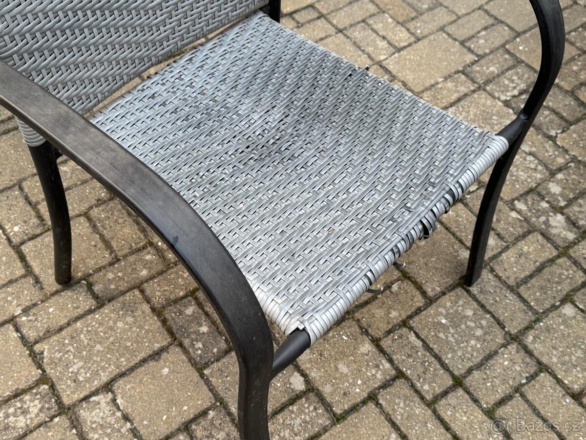 zahradní stul s kresla - 2