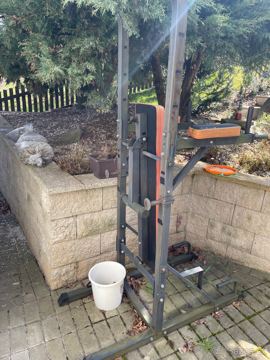 Posilovací věž - 2