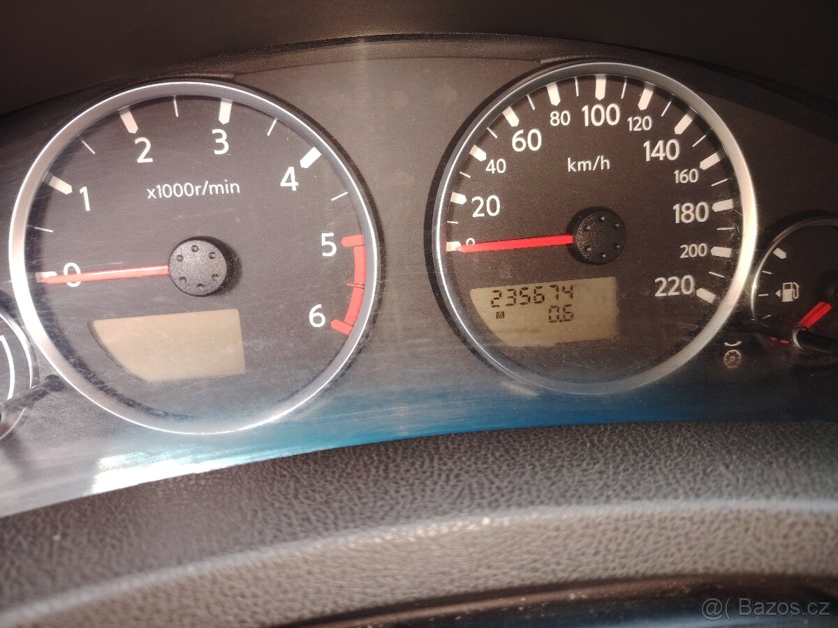 Nissan Pathfinder 2,5DCI - 2