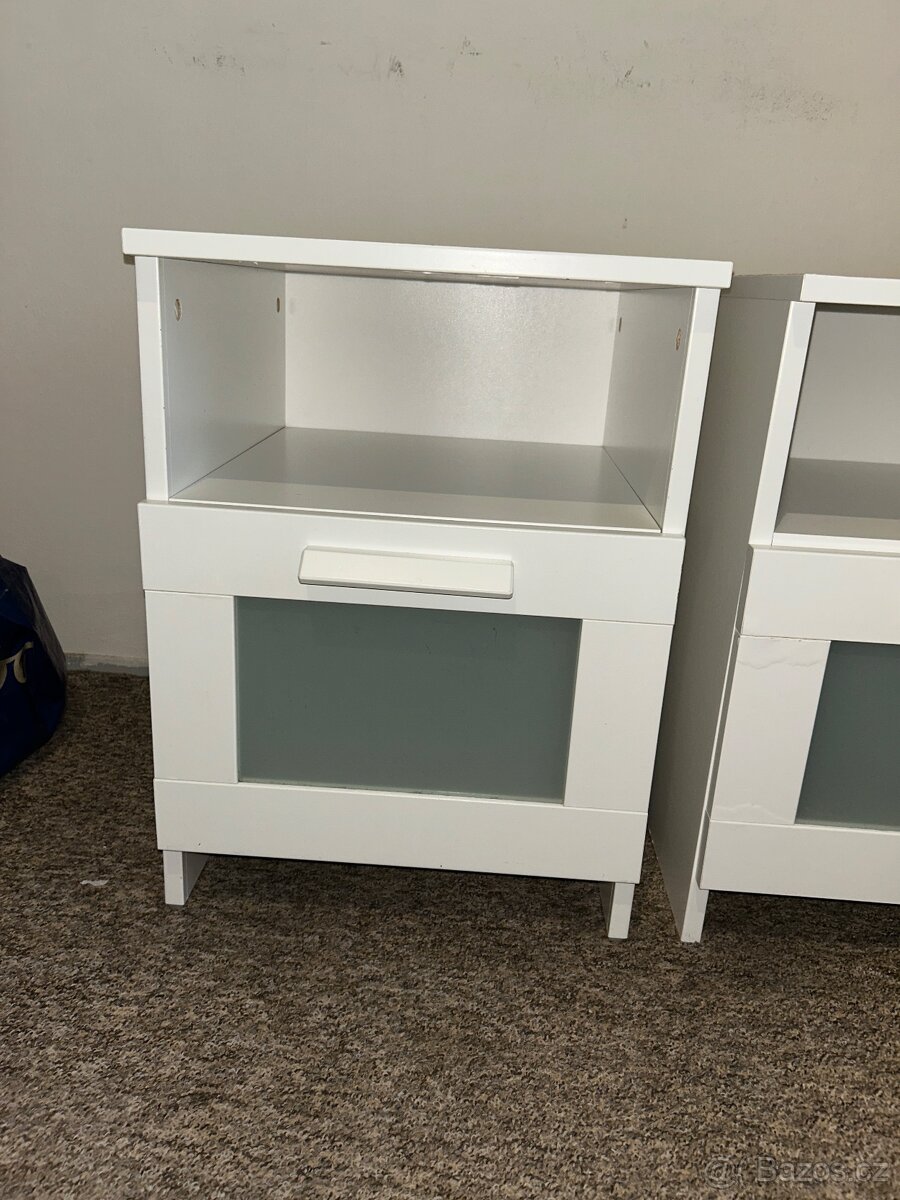 Dva bílé noční stolky Ikea - 2
