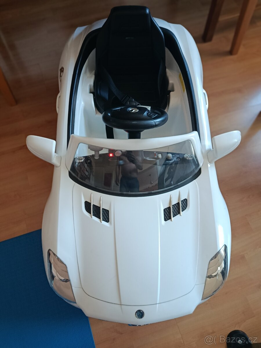 Prodám auto autíčko 6 Voltů - 2