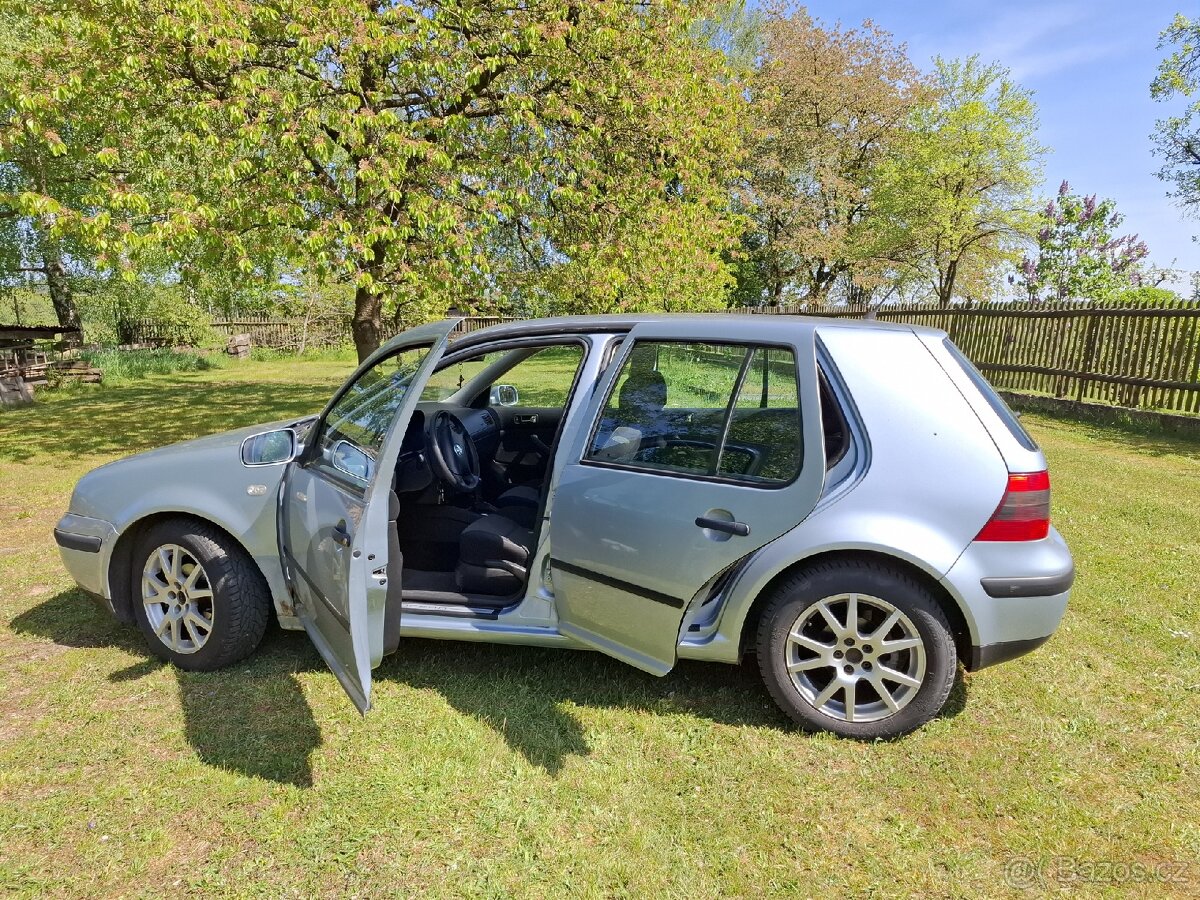 Volkswagen Golf IV 1.4 16V - 2
