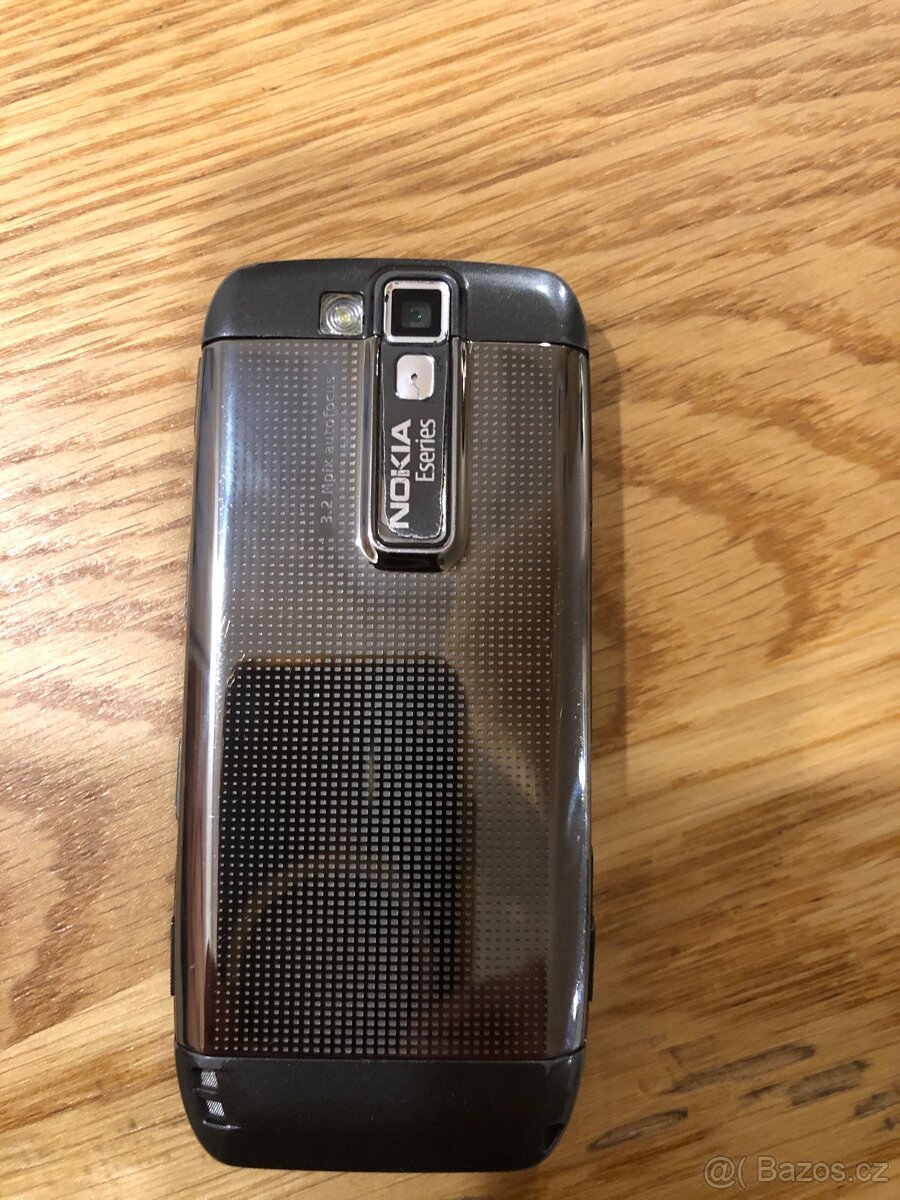 Nokia e66 - 2