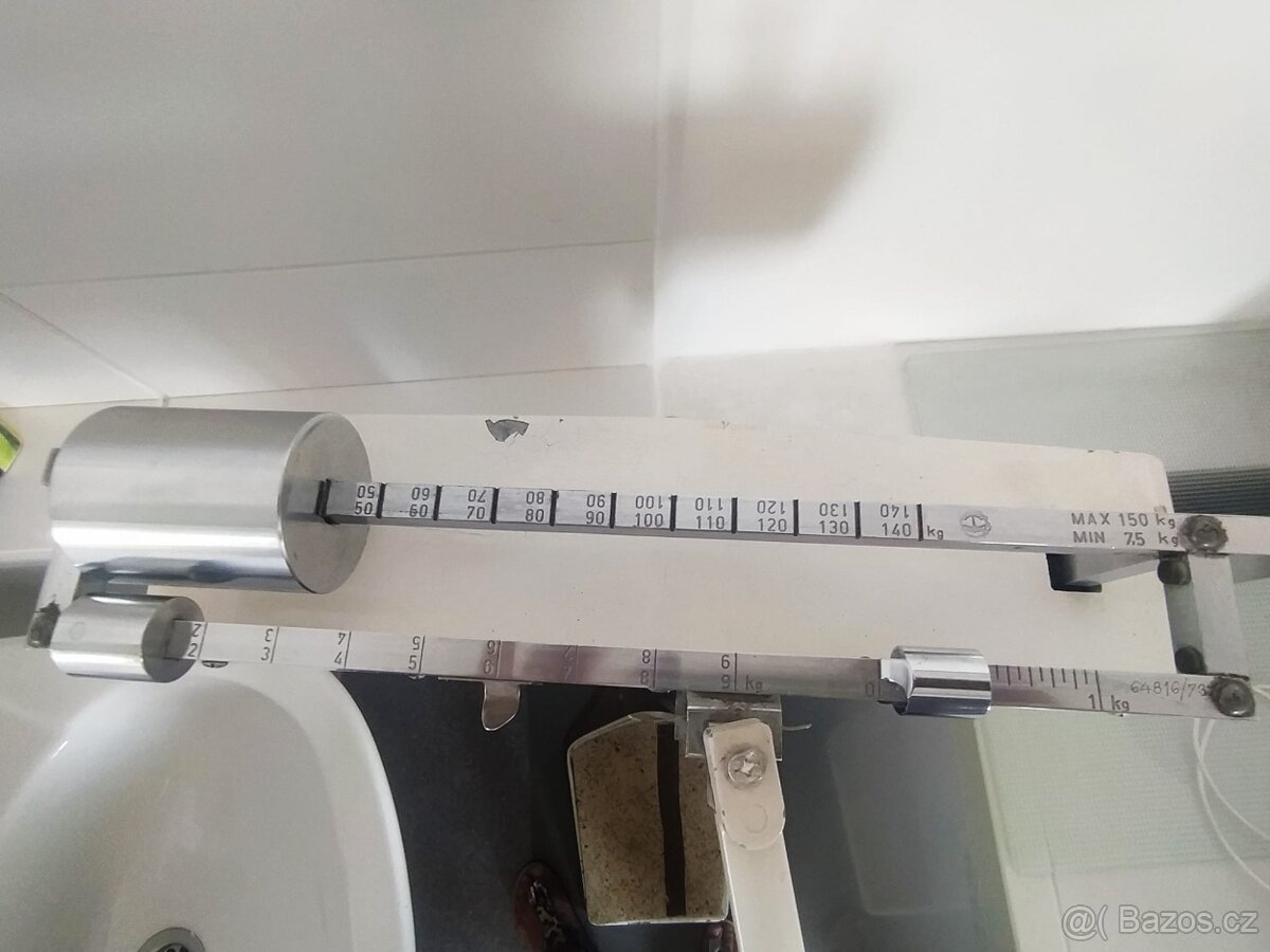 Lékařská váha s výškoměrem - 2