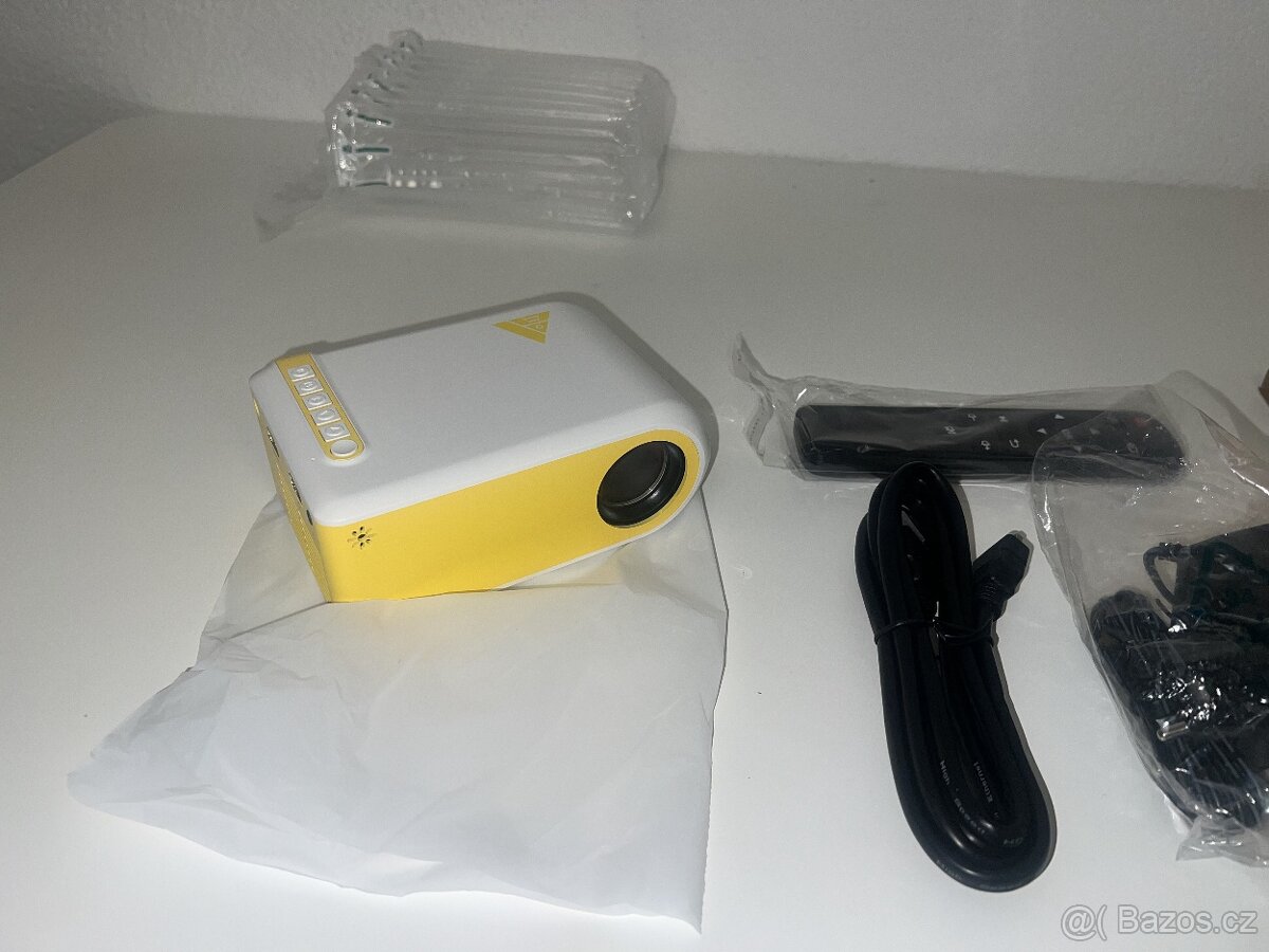 #L0177 Mini LED projektor Enjoy Time VF210 - 2