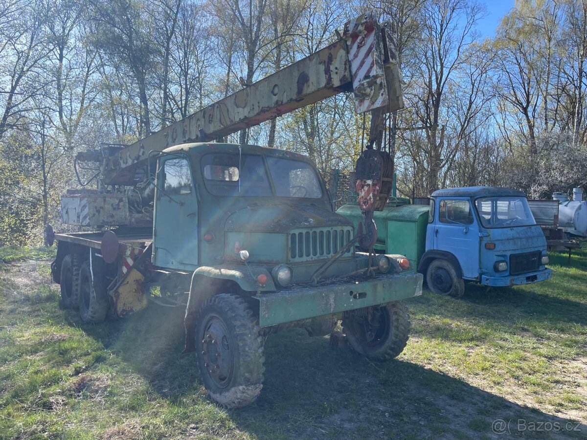 V3S autojeřáb - 2