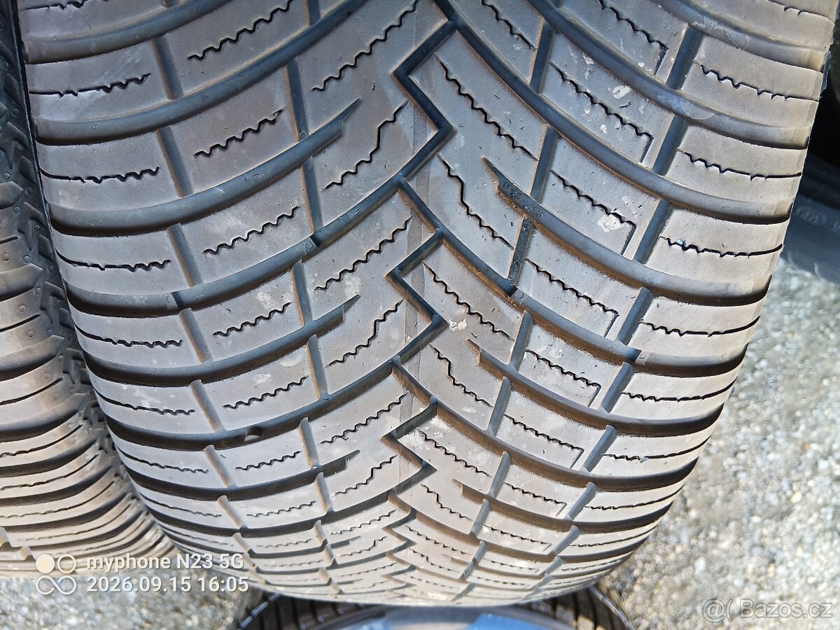255/60/18 112v Pirelli - celoroční pneu 2ks - 2
