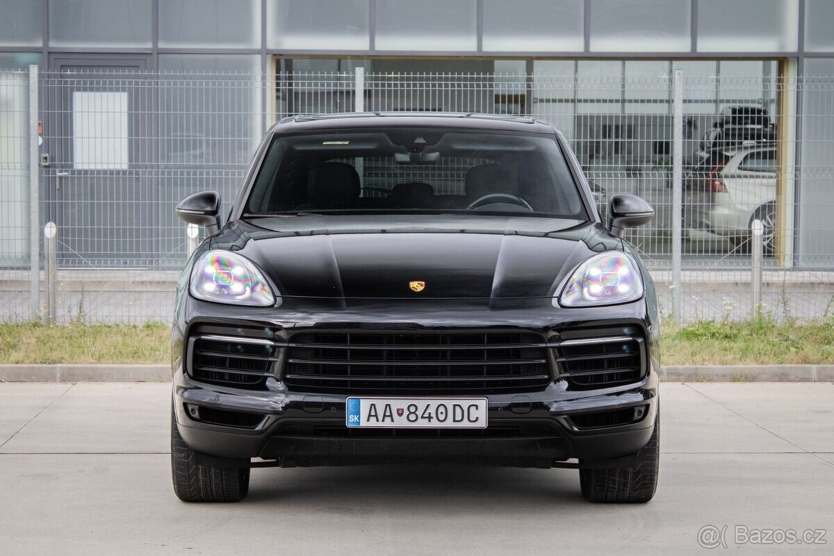 Porsche Cayenne E-Hybrid 4x4 A/T, 250kW, A8 - 2