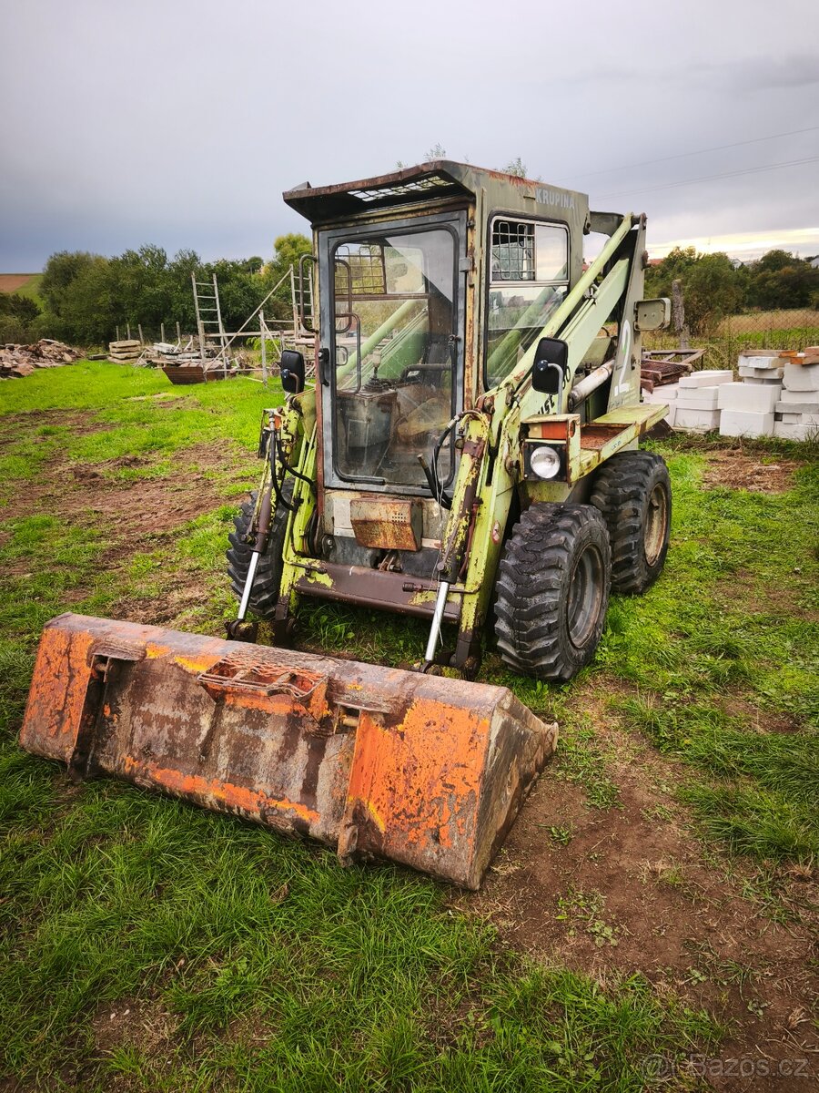 Locust 750 (unc) - 2