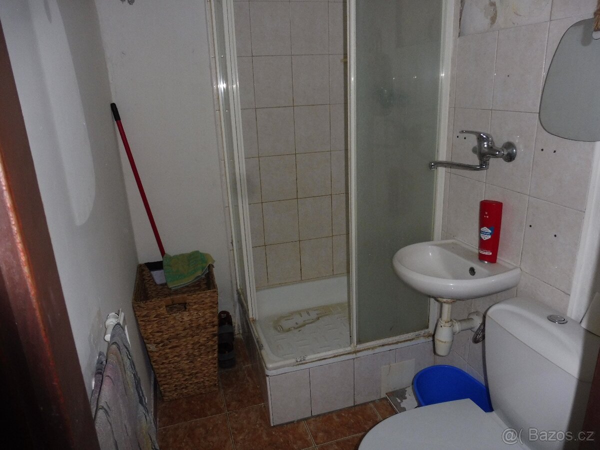 pronájem samostatného pokoje s vlastním sociálním zařízením - 2
