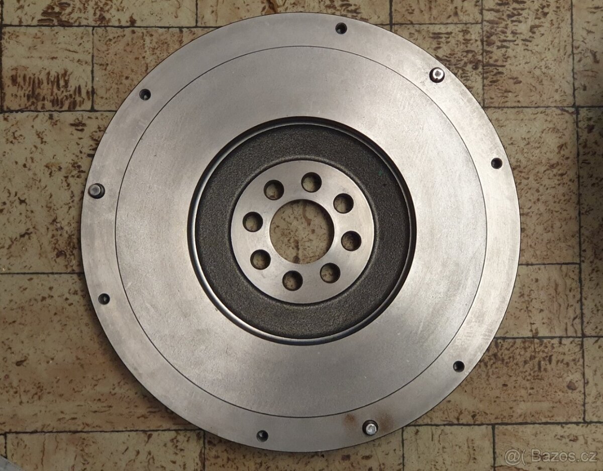 Toyota Land Cruiser 120 - setrvačník - 2