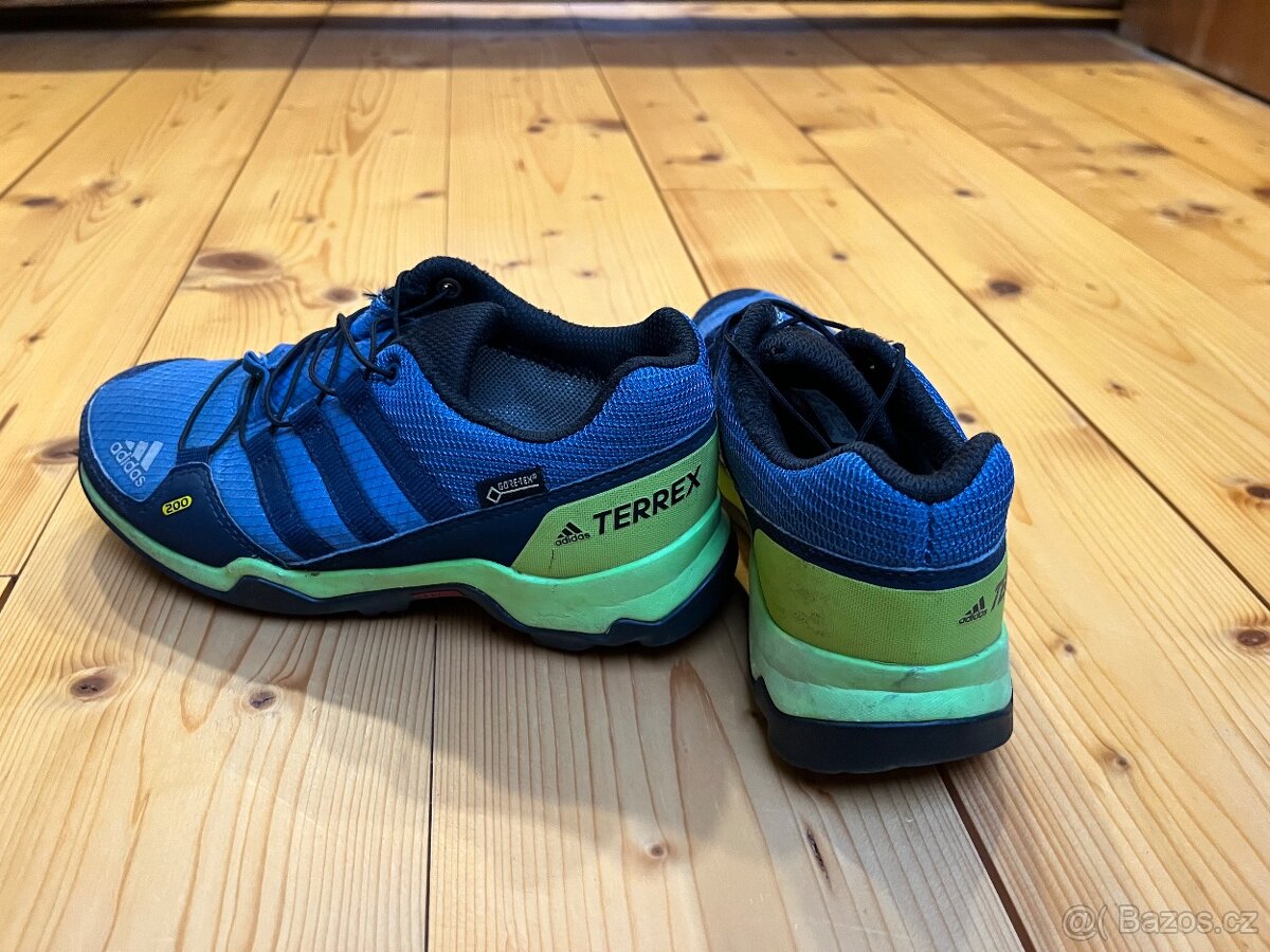 Sportovni boty Adidas, velikost 32, goretex - 2