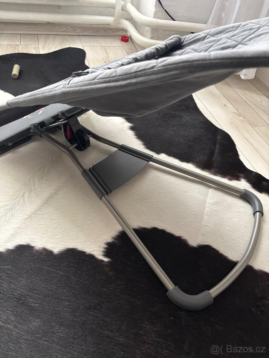 Babybjorn Bliss šedé houpátko - 2