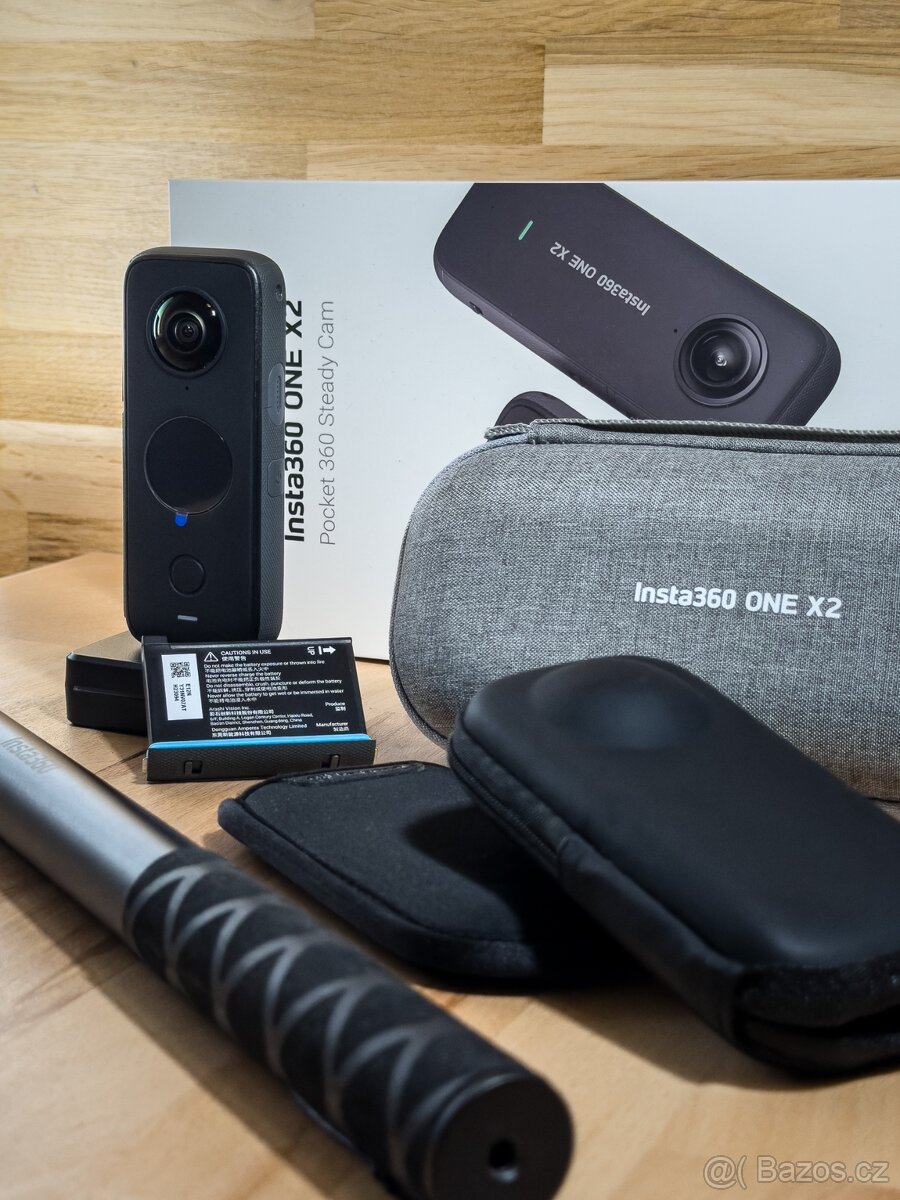 Insta360 ONE X2 + 2× baterie + selfie tyč + příslušenství - 2