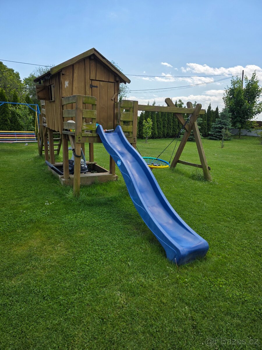 Dětský zahradni domek se skluzavkou - 2