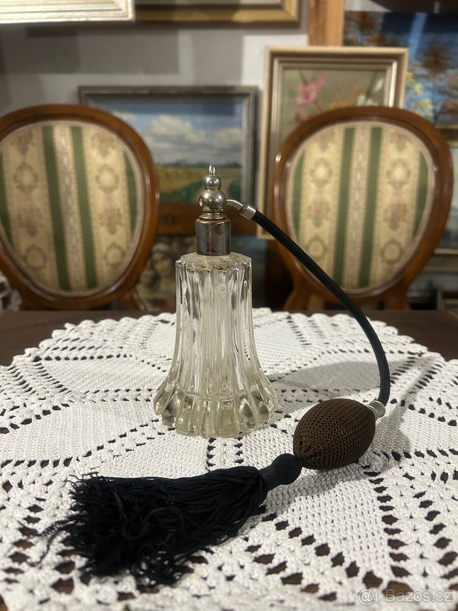 Elegantní vintage parfémový flakon s balónkem - 2