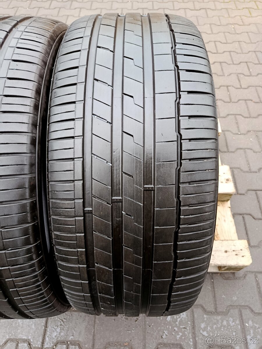 285/45/22 letní pneu hankook - 2