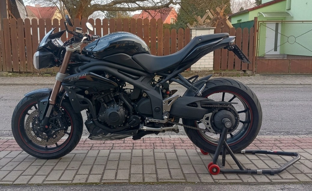 Triumph Speed Triple 1050 - 2