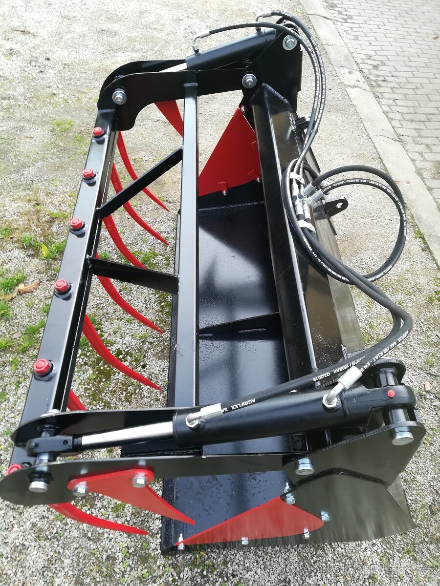 Lopata s přidržovačem 1,6 m - 2