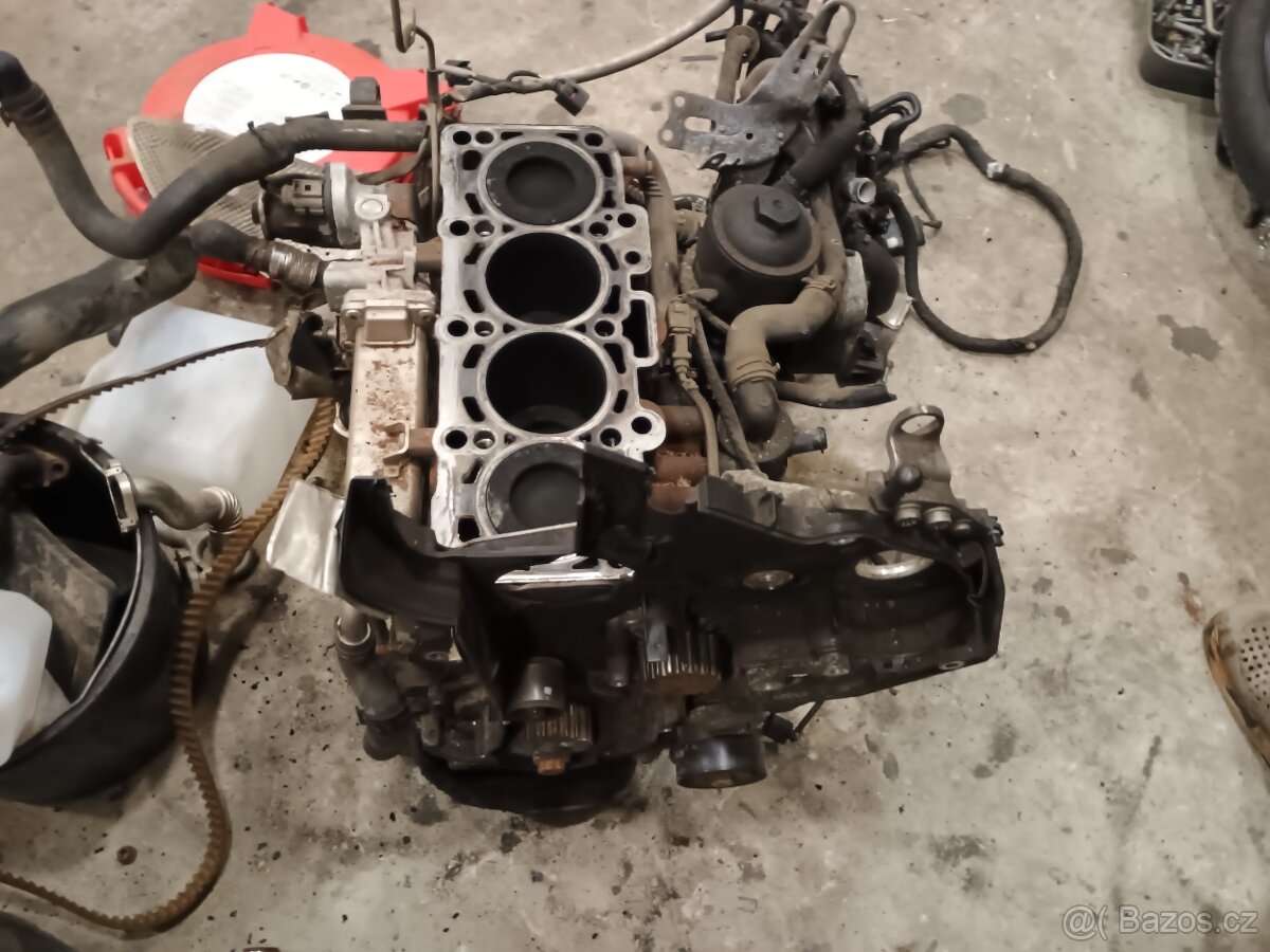 Prodám spodek motoru CFF CFG - 2