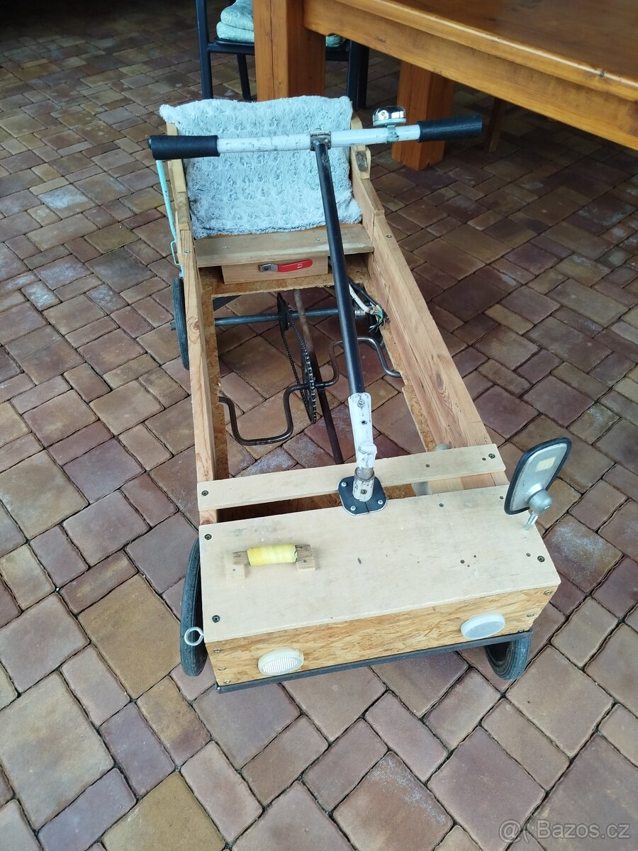 Dřevěné šlapací auto - 2