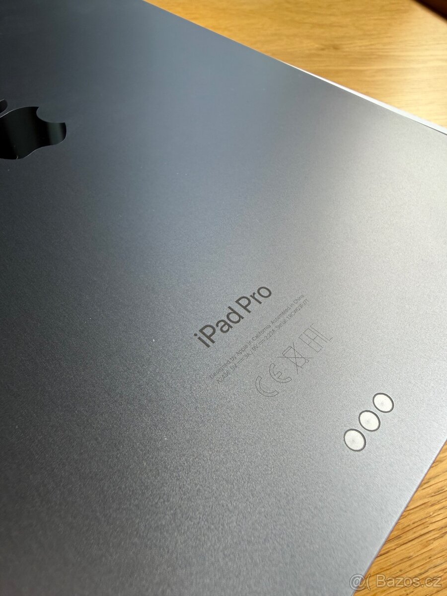 iPad Pro 12.9 inch 6th generation - 2