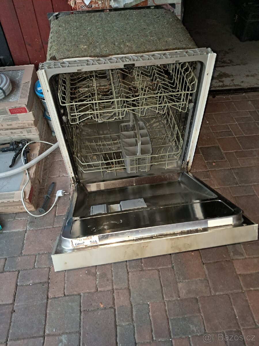Myčka 60cm Bosch - 2