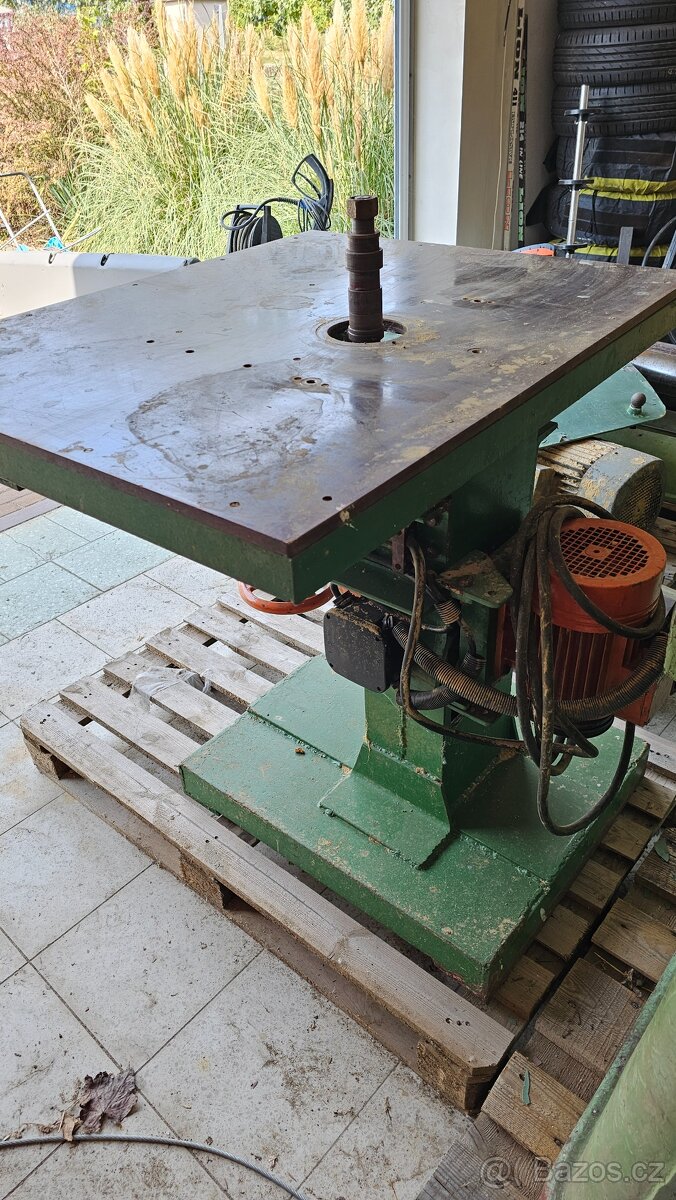 Spodní frézka domácí výroby - 2