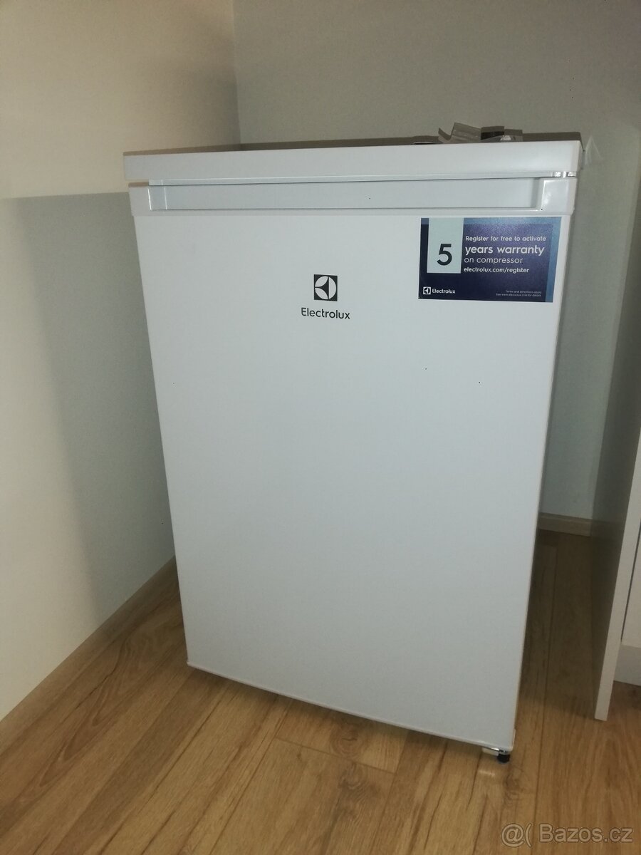 Lednička s mrazicí přihrádkou Electrolux - 2