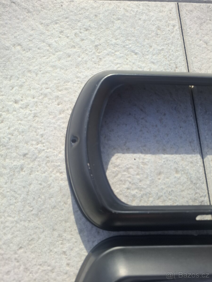 Kovové rámečky světel Škoda - 2