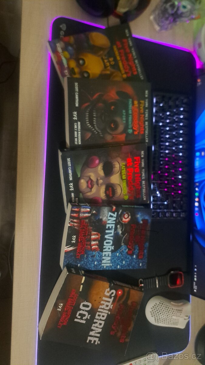 Knihy five nights ať Freddy's - 2