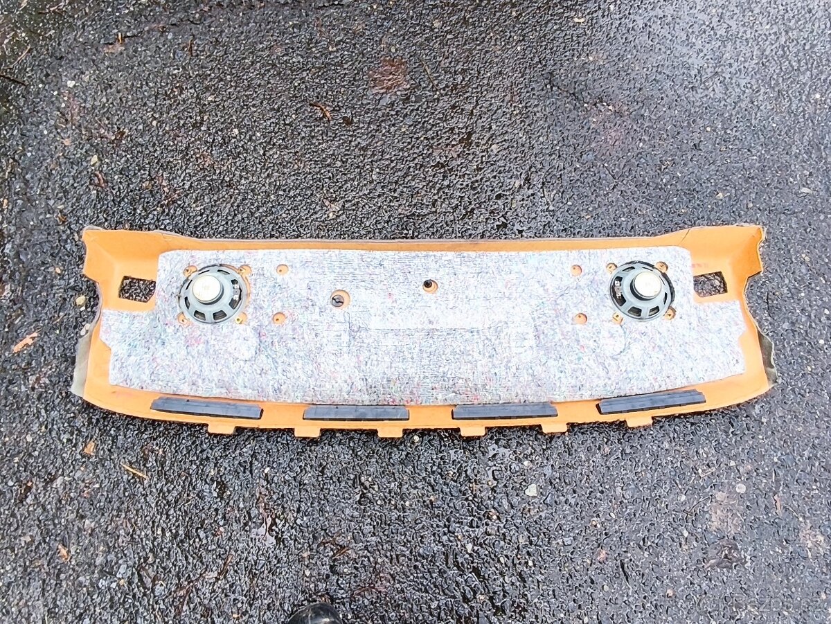 BMW E30 zadní plato - 2