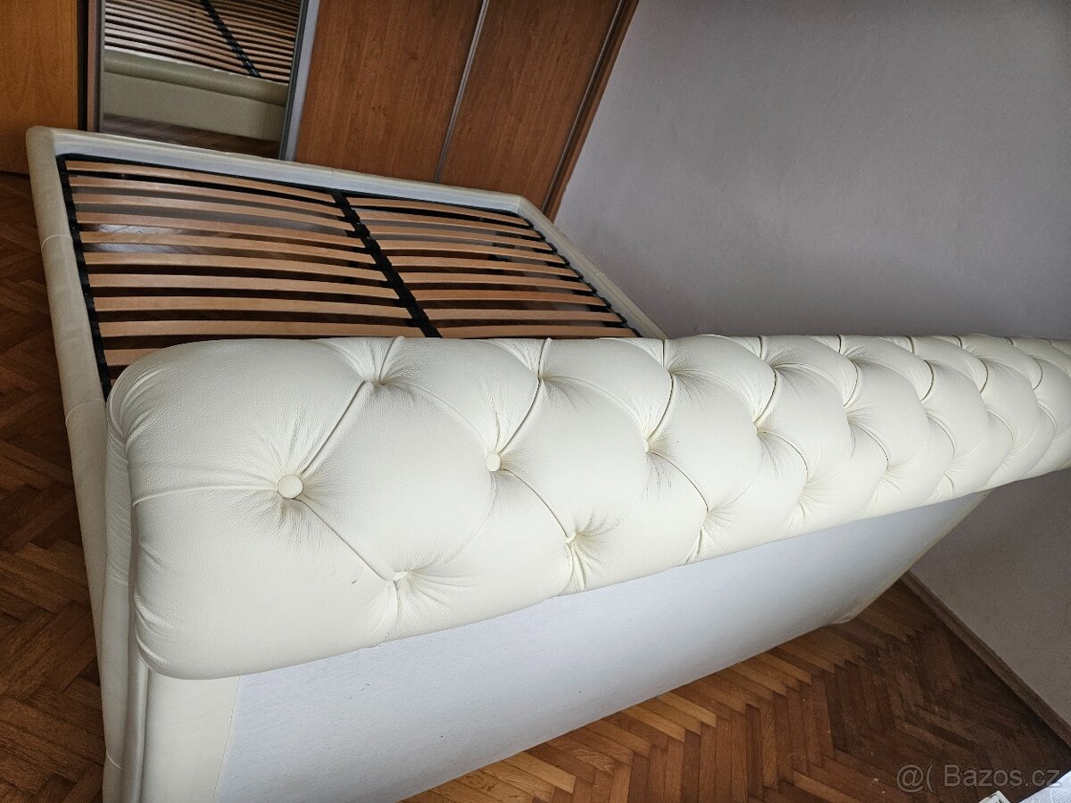 Čalouněná postel Simpo - 2