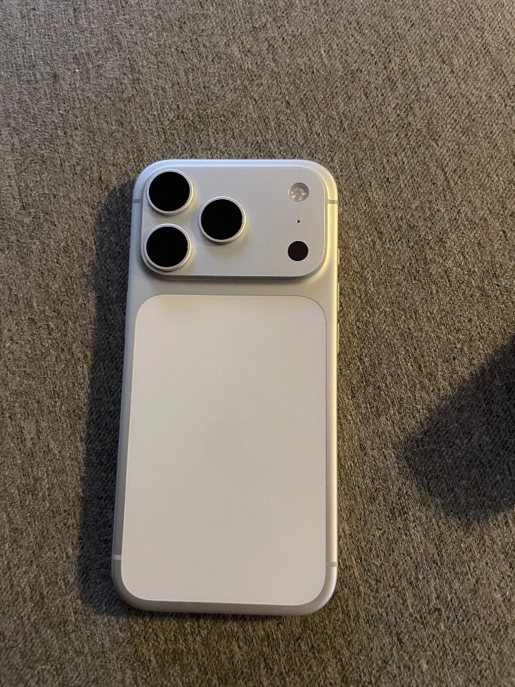 Iphone 17pro - 2