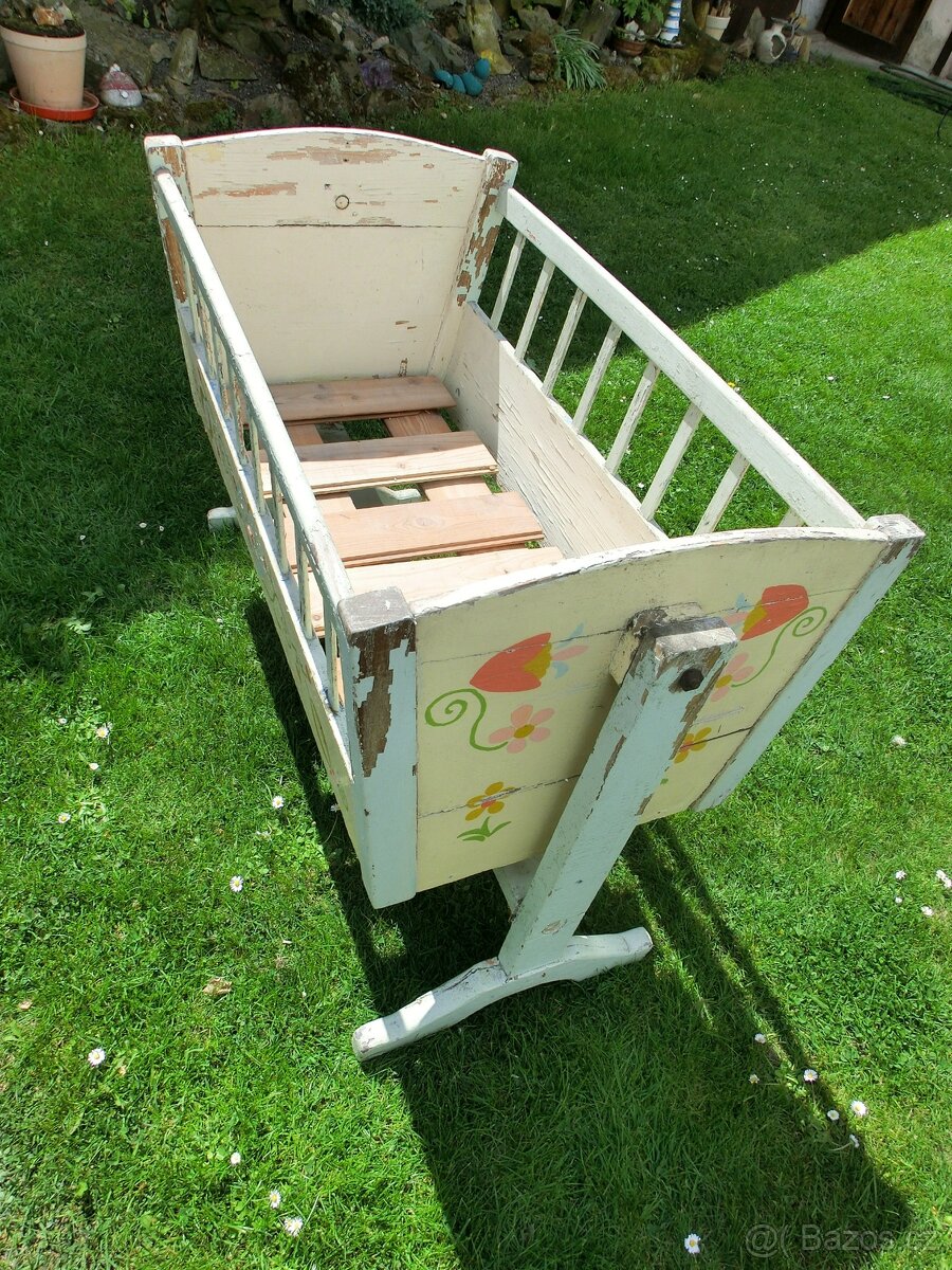 kolébka starožitná - 2