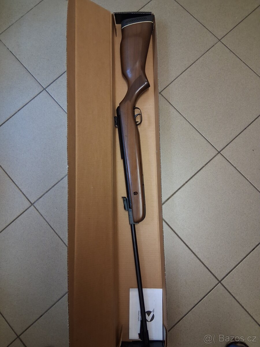 Vzduchovka Gamo. - 2