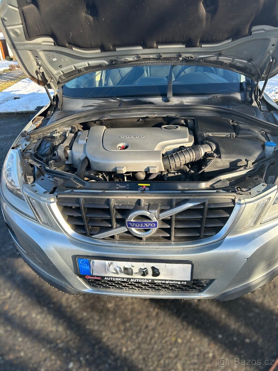 VOLVO XC60 - 2