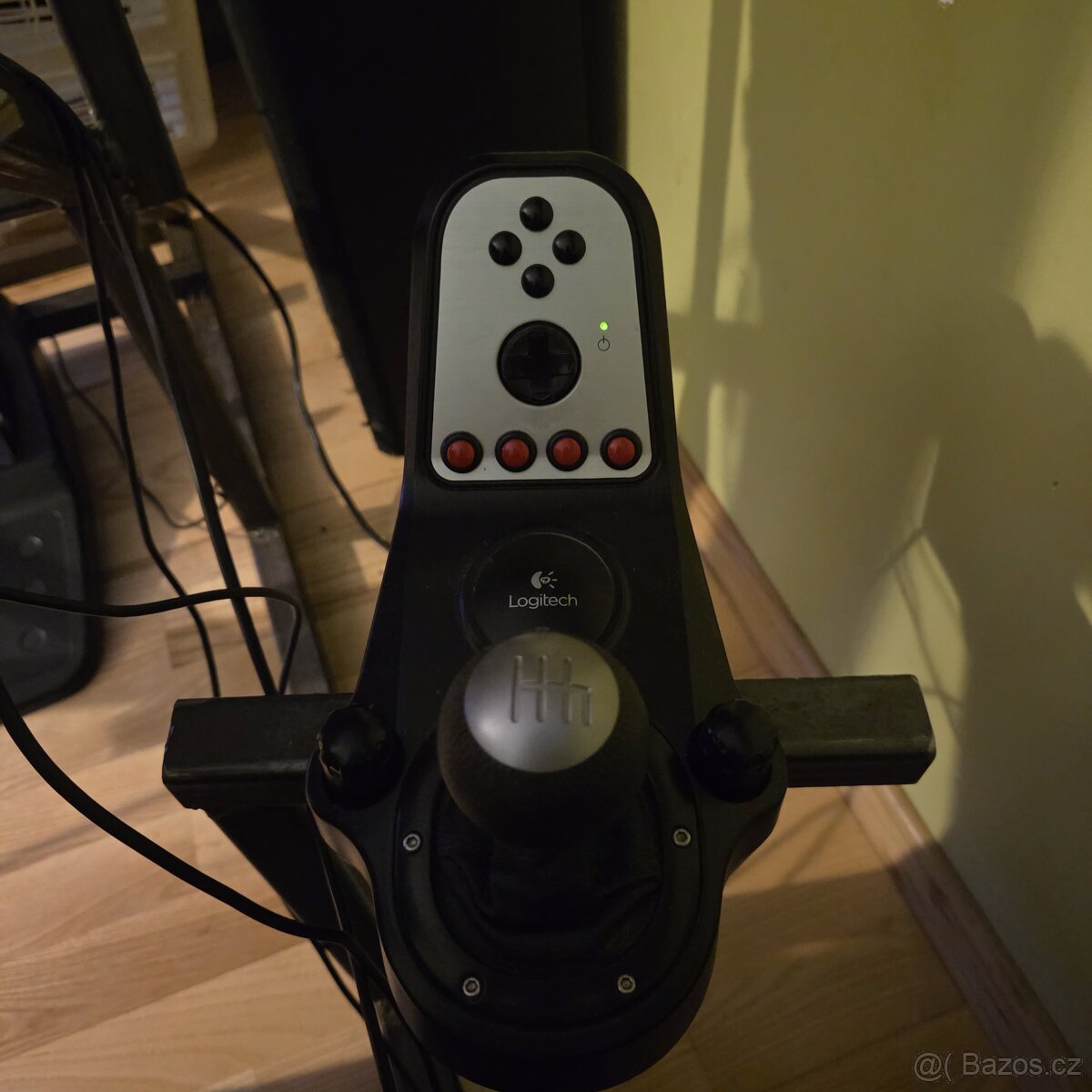 Logitech G27 – volant + pedály + řazení (Force Feedback - 2