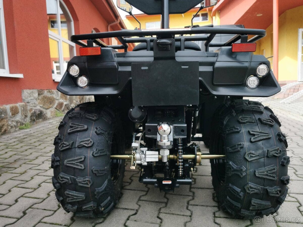Linhai M210 4x2 EFI T3b, černá - 2