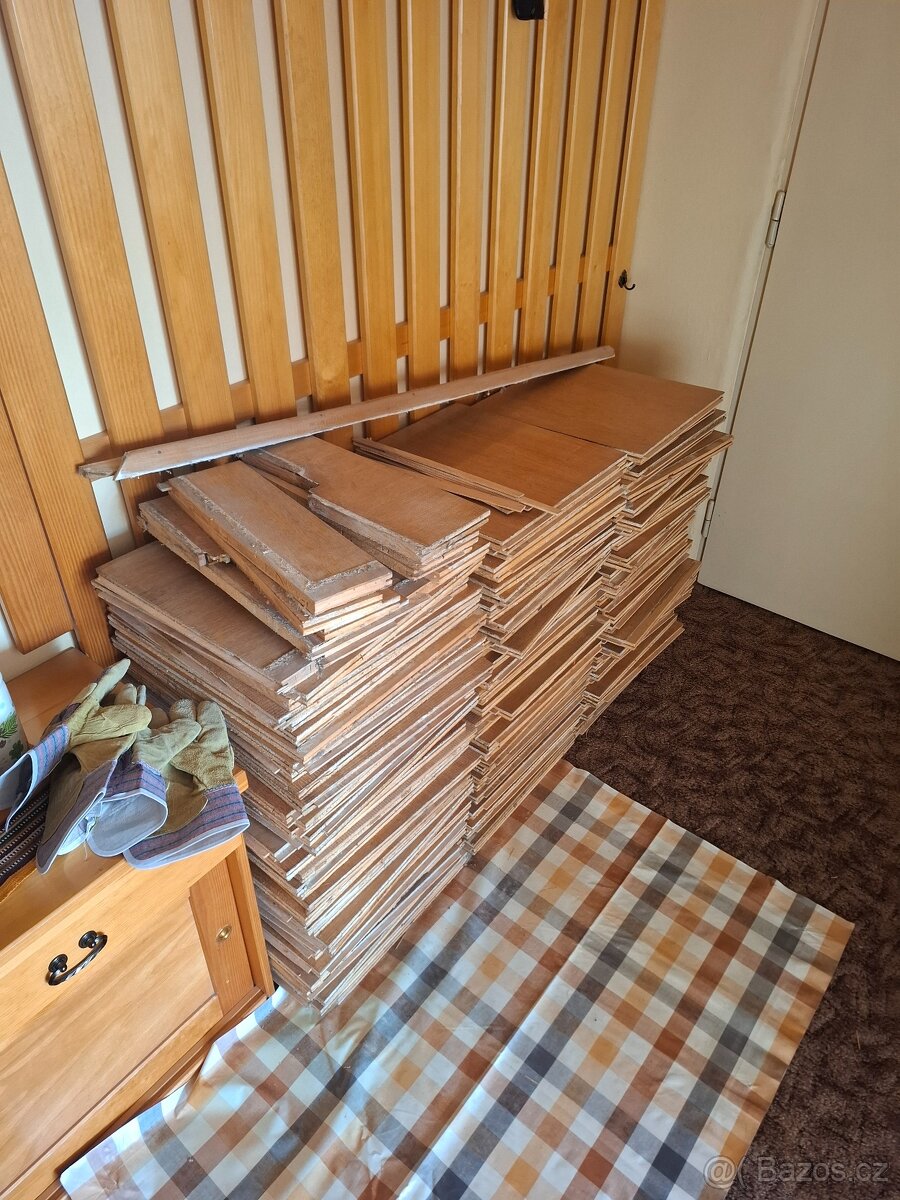 Zámecké parkety - dřevěné čtverce 36m² - 2