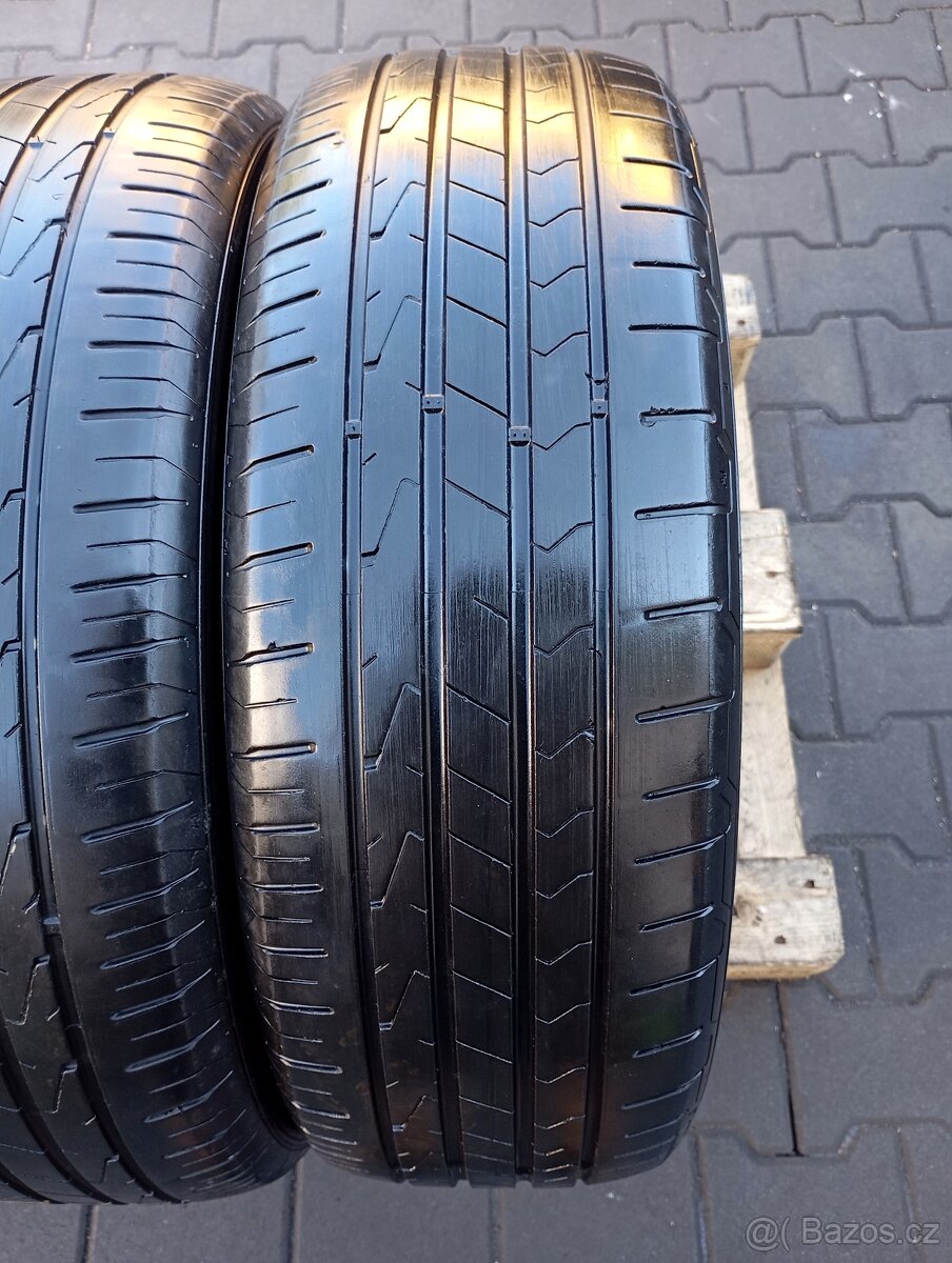 215/65/17 letní peu hankook - 2