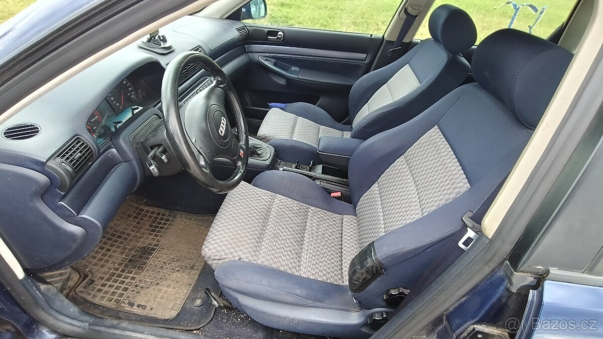 Audi A4 B5 1.8 quattro 4x4 modrý interiér - 2