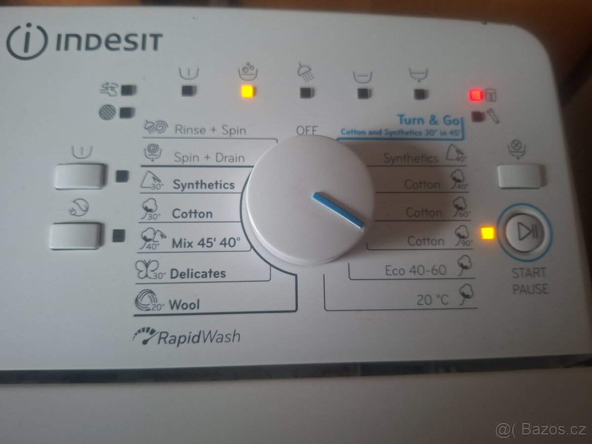 Pračka Indesit - 2
