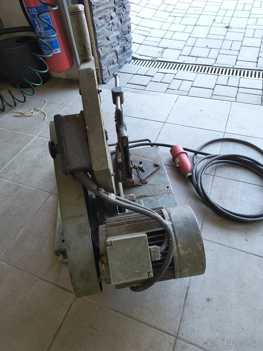 Řezná bruska na kov - 2